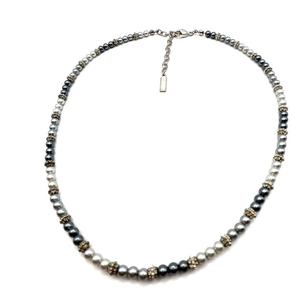 Vintage  NAPIER silver and grey glass pearl necklace 16” 2” extender. Dainty - Picture 5 of 9